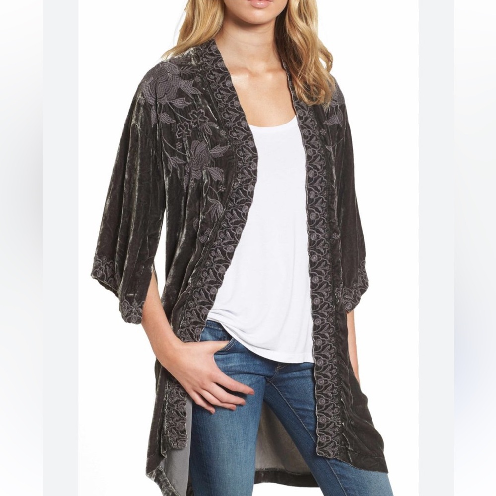 Black Floral Kimono